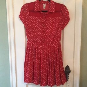 Short sleeved red collared dress with pleats